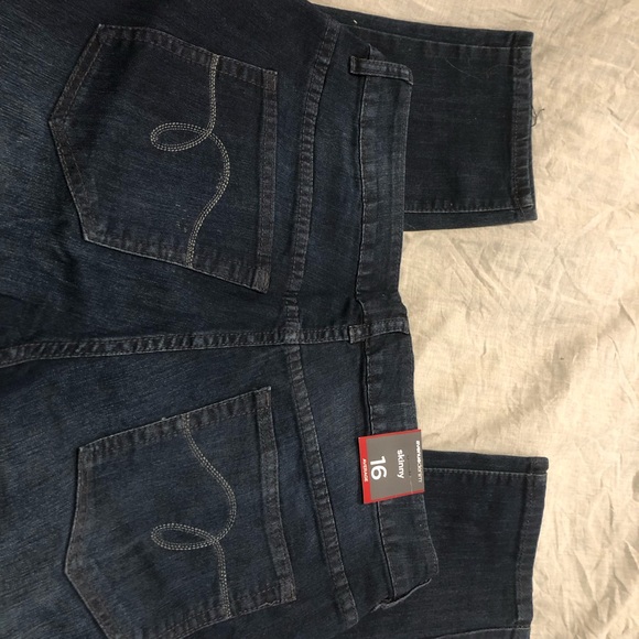 Skinny jeans - Picture 2 of 3